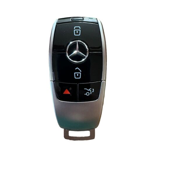 *Mercedes-Bendz Keyless Entry Remote Key Fob - Picture 1 of 5